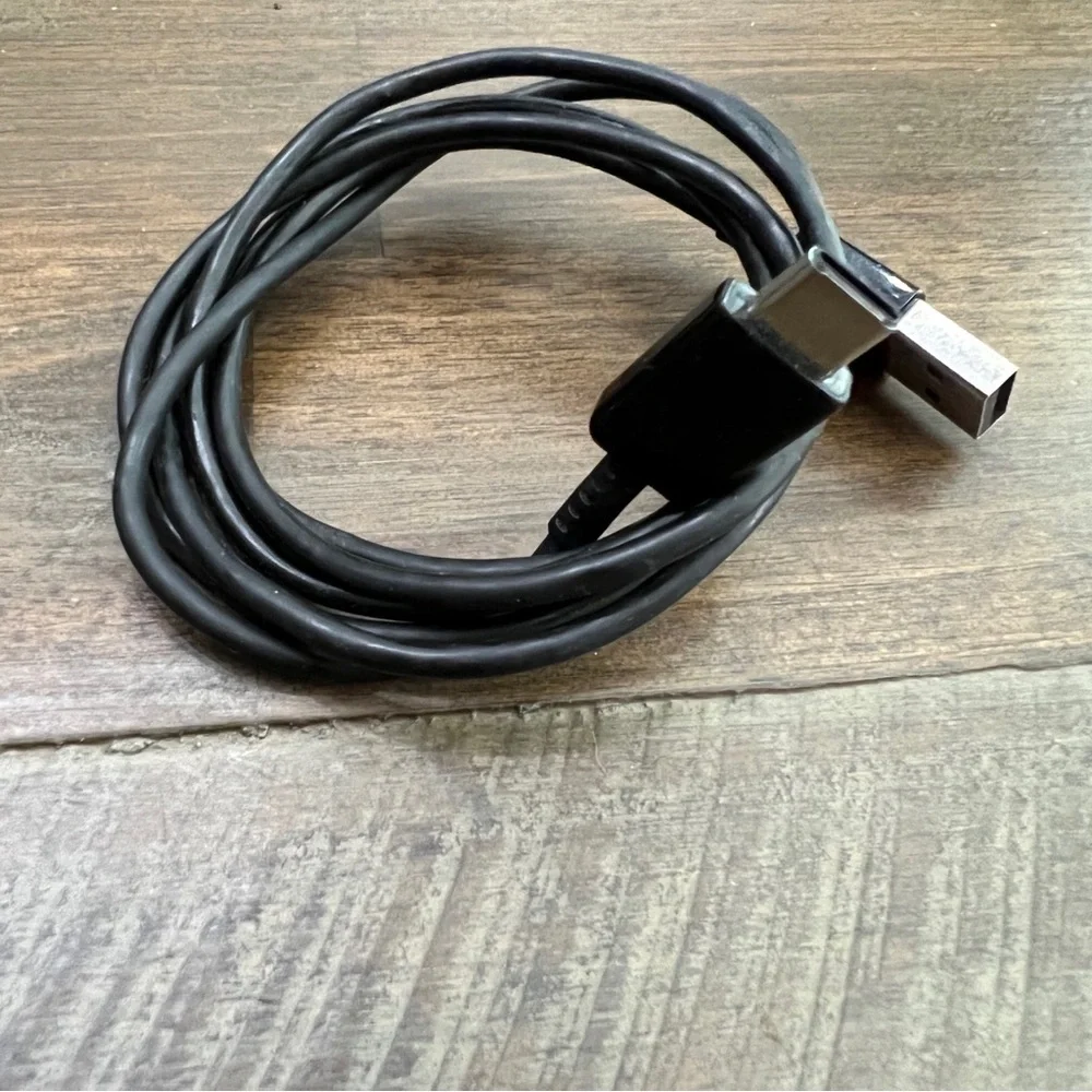 ✅ USB C cable